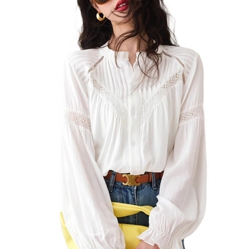 Särk pitsiliste detailidega, ühtne värv, pikkade varrukatega, lotose lehe kujuline kaelus, vaba lõige, eeslõike nööpidega, polüester-elastaan segu, sügis 2024