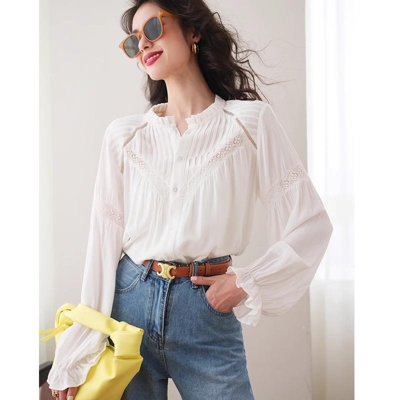 Särk pitsiliste detailidega, ühtne värv, pikkade varrukatega, lotose lehe kujuline kaelus, vaba lõige, eeslõike nööpidega, polüester-elastaan segu, sügis 2024