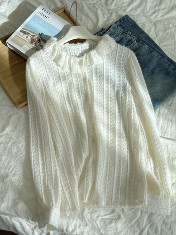 Puuvillane särk 95% puuvillaga, pikkade varrukatega, ümmarguse kaelusega, kitsas lõige, tikand floraalsete motiividega