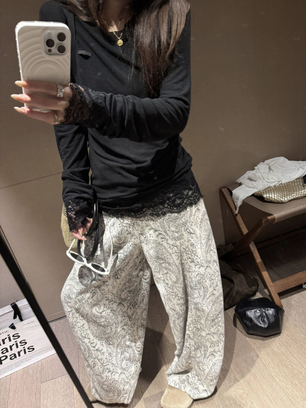 Naistele pikkade varrukatega T-särk ebakorraparaste pitspaneelidega, slim fit, polüester-spandeks segu, ümara kaelusega, keskmise pikkusega