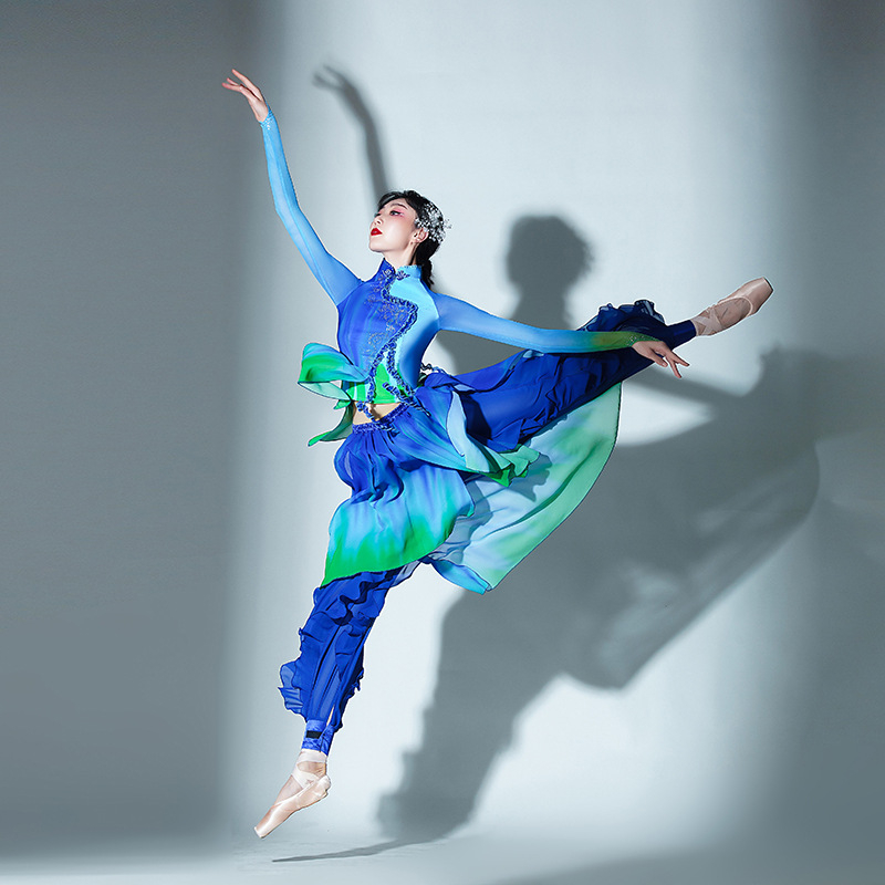 Naiste etnilise tantsukostüümi komplekt - polüesterkangas, polüesteri sisaldus 30-50%, ilma kraeta, 2025. talv, 25–29-aastastele naistele