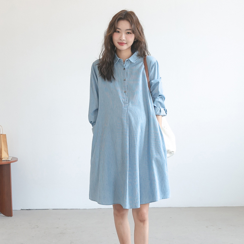 Rasedate kleit triibulise mustriga, krae lapell, pikad varrukad, midi pikkune lotus lehtede volan.