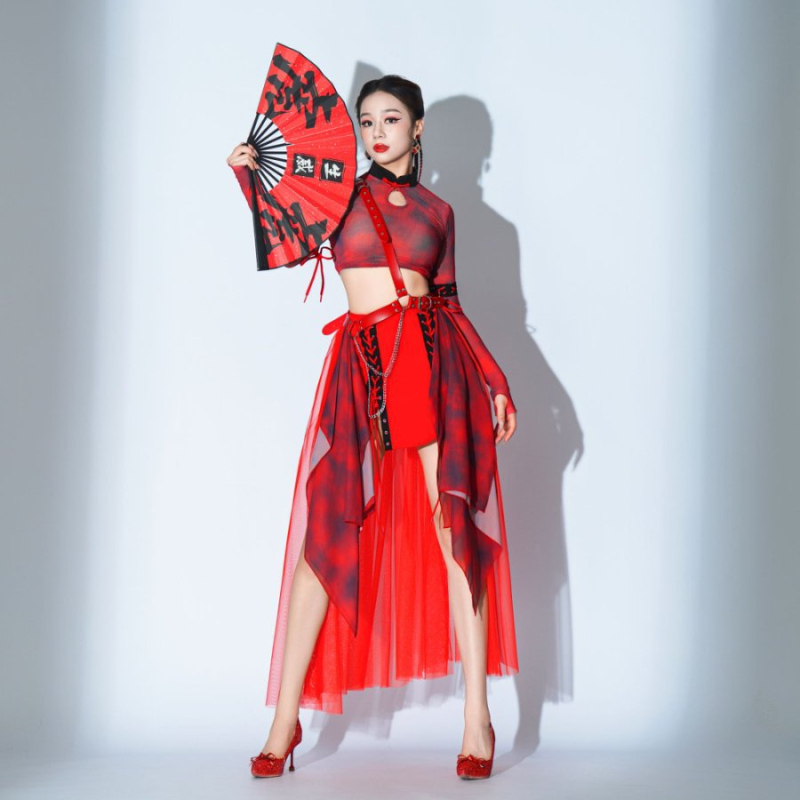 Naiste lavastuste komplekt lava lavale, polüesterkangas, ilma kraeta, peamise kanga sisu 30-50%, 2025 talv