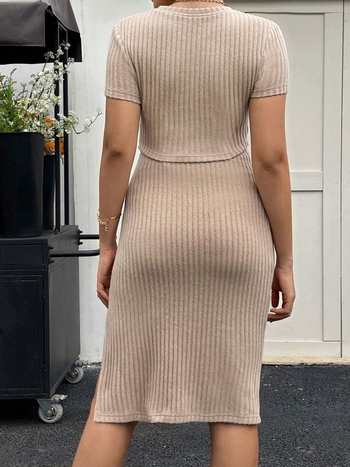 Rasedate naise seelikukostüüm, keskmise pikkusega, kitsas lõige, reguleeritav vöö, 3/4 varrukad