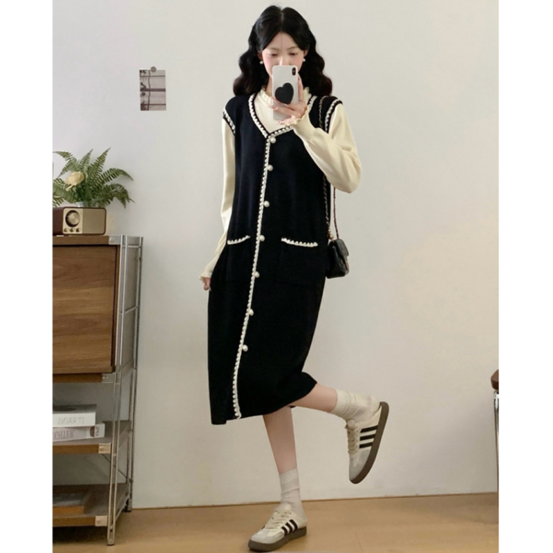 Rasedate kleit sügisel, laisva ja igapäevane, puuvillane trikotaaž, ümmarguse kaelusega, varrukateta, mini pikkus