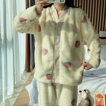 Sügis-talvise flanellist raseduse ja imetamise pidžaamade komplekt maasika trükiga, 95% polüester