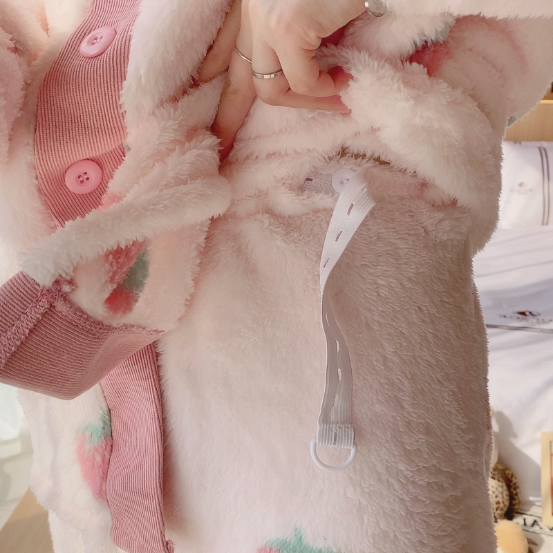 Sügis-talvise flanellist raseduse ja imetamise pidžaamade komplekt maasika trükiga, 95% polüester