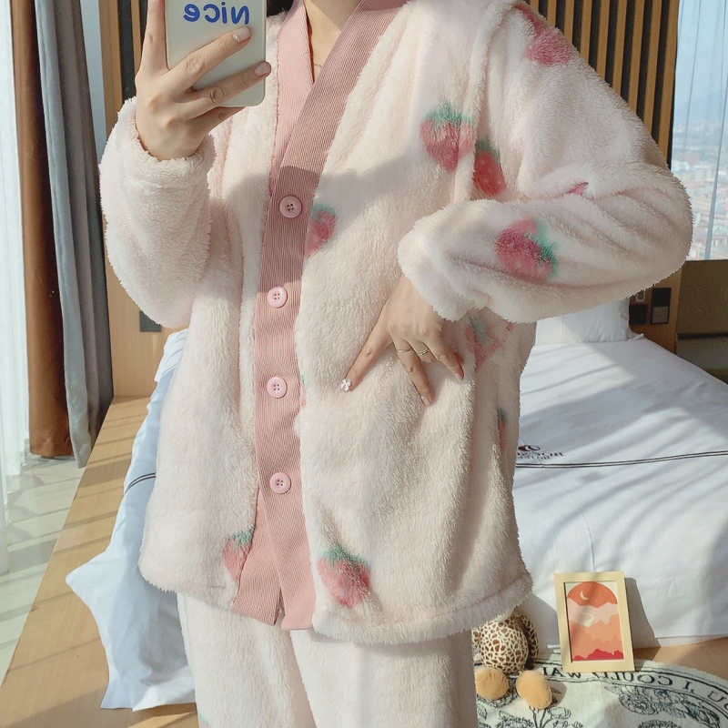 Sügis-talvise flanellist raseduse ja imetamise pidžaamade komplekt maasika trükiga, 95% polüester