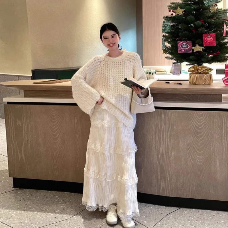 Rasedate kostüüm lühikese seelikuga, sarvede varrukatega, Spandex kangas (Spandex sisaldus <30%)