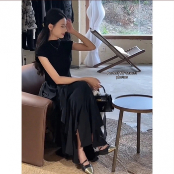 Imetamise kleit avausega imetamiseks, ebakorraparane midi seelik, kroonlehekujuline varrukad, lotose lehe krae, kootud kangas