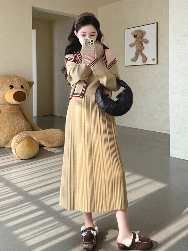 Tehotenský dvojdielny set: dlhé rukávy, pletený materiál z akrylu a spandexu (30–50% akrylu, pod 30% spandexu), stredne dlhá sukňa, 2025.