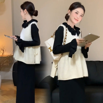 Rasedate sügises kudumite komplekt: pikkade varrukatega jakost kostüüm, midi seelik, kontrastsed paneelid, kollaažiõmblused