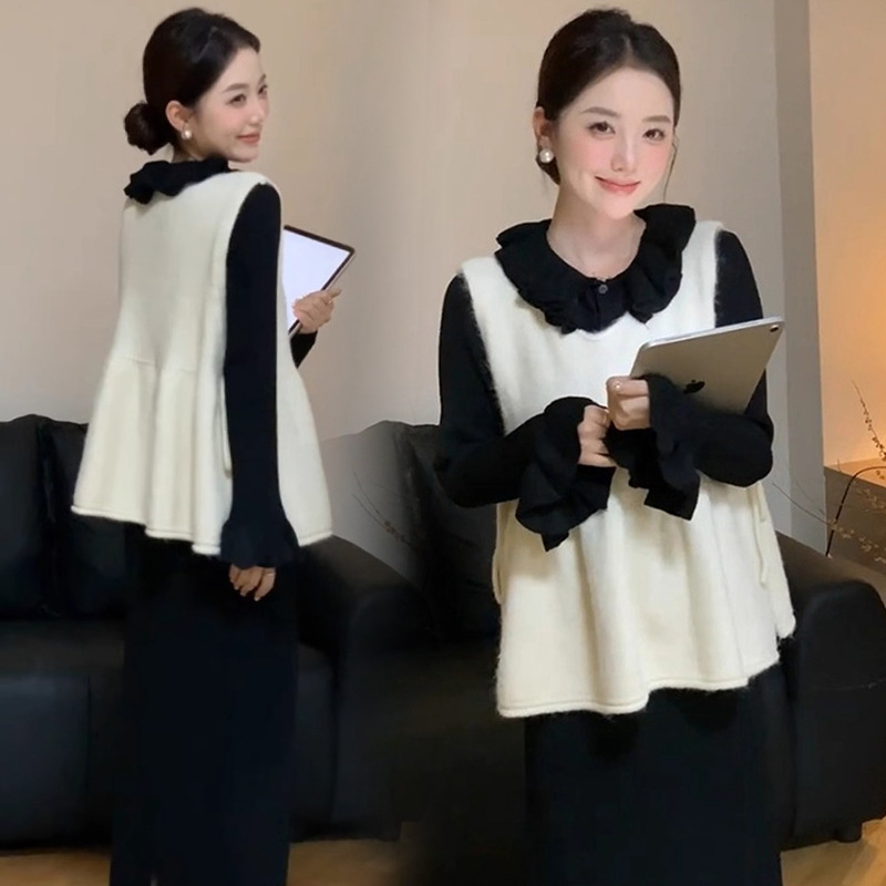 Rasedate sügises kudumite komplekt: pikkade varrukatega jakost kostüüm, midi seelik, kontrastsed paneelid, kollaažiõmblused