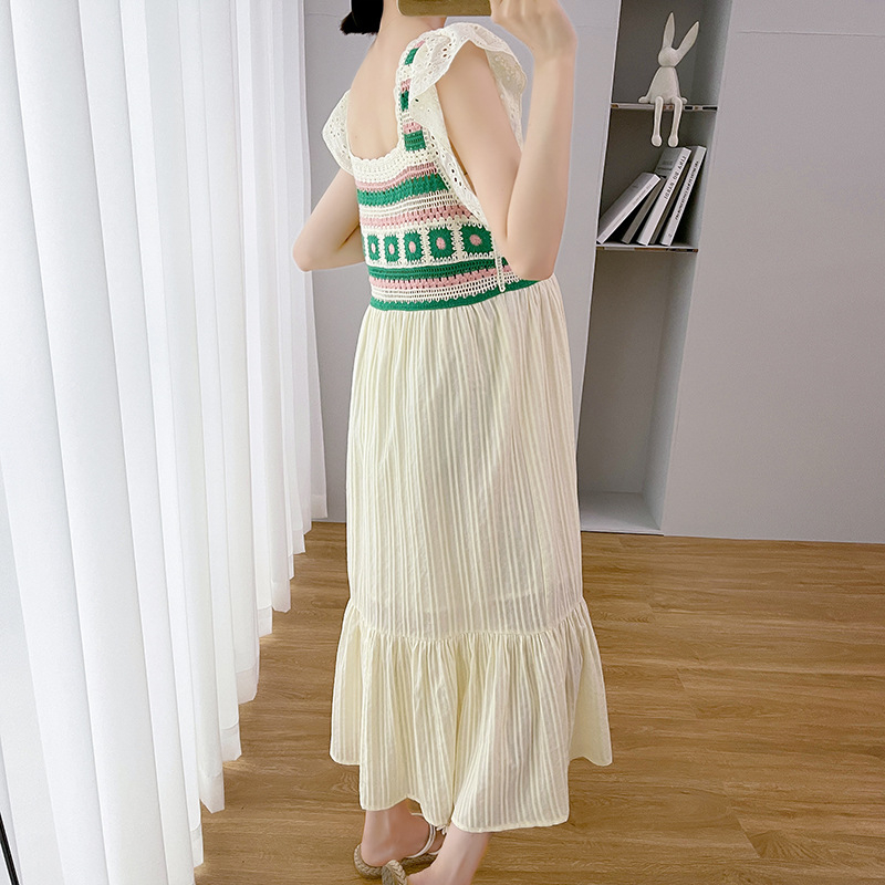 Rasedate suvekleit ilma varrukateta ruudukujulise kaelusega, puuvillasegu kangas, midi pikkus, etnilise stiiliga, suvi 2022