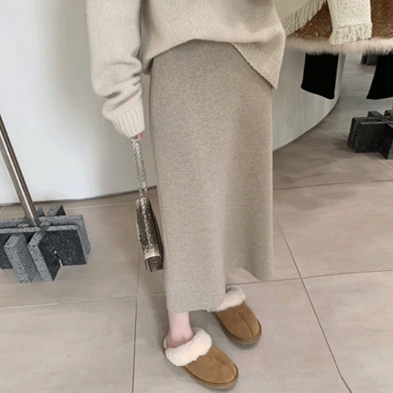 Rasedate kootud midi kleit lotose lehega krae, 3/4 käised, ühtlane värv, villa 95%+