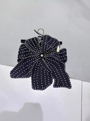 Õlarihmadeta top, avatud selg, nööriga kinnituv, helmeste lillekujundus, polüesterkangas