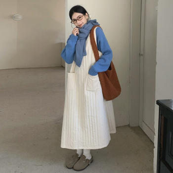 Rasedate talve komplekt: kleit koos vestiga ja imetamisavaga, pikad varrukad, keskmise pikkusega seelik, ühes toonis puuvill-poliesteri segu elastaaniga