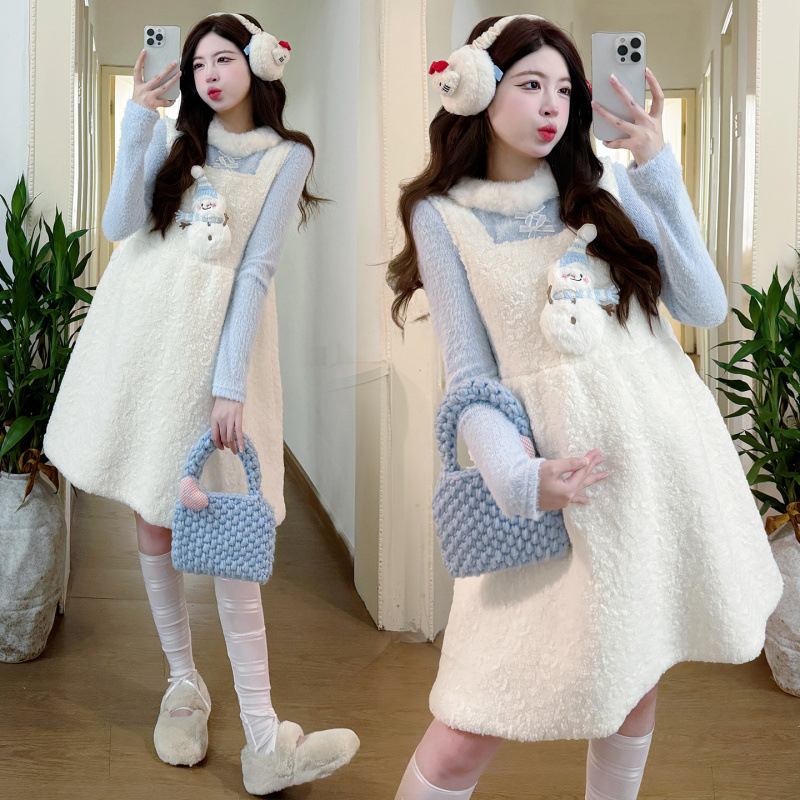 Rasedate kaheosaline komplekt: pikkade varrukatega top ja piespraudes svārki, cartoon lumememme muster, lam fleece kangas, talvise kollektsioon 2025