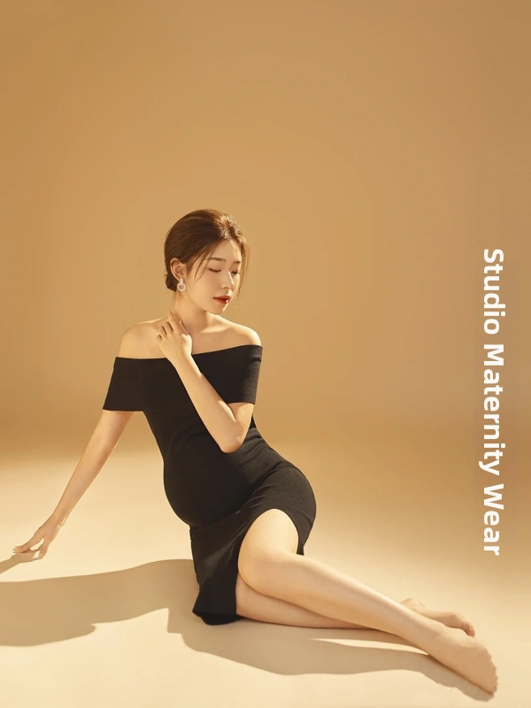 Tehotenské pletené šaty s odhaleným ramenom a rozparkom – 20% bavlna, na všetky ročné obdobia