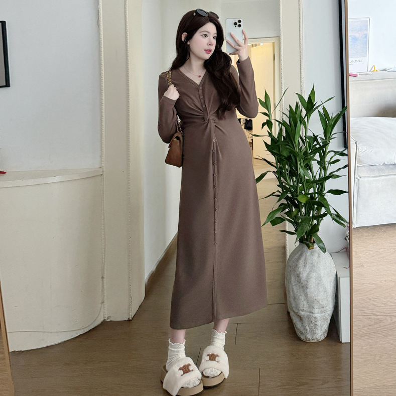 Rasedate kleit V-kaelusega, pikad varrukad, midi pikkus, puuvillane kudum, täheke stiil