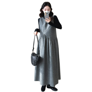 Rasedate kaheosaline komplekt: patchwork kleit kõrge kaelusega, pikad varrukad, puuvillase-polüesteri kangas, keskelt pikk seelik, tänavakunsti stiil