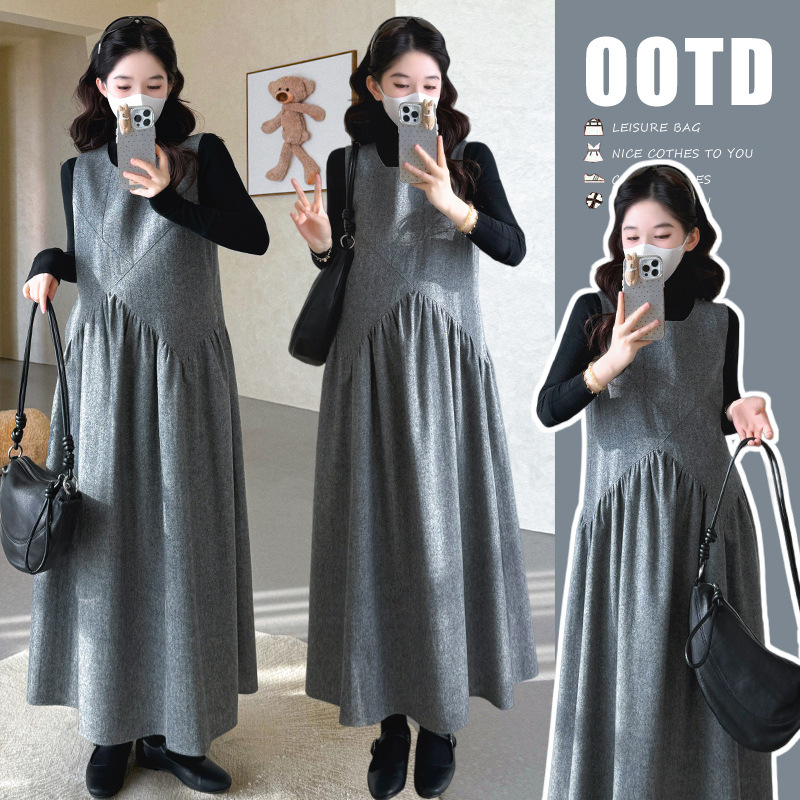 Rasedate kaheosaline komplekt: patchwork kleit kõrge kaelusega, pikad varrukad, puuvillase-polüesteri kangas, keskelt pikk seelik, tänavakunsti stiil