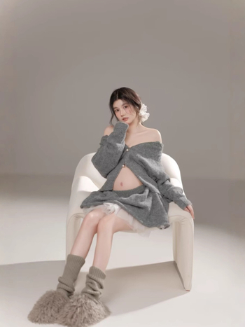 Rasedate fotosessiooni sügist-talve komplekt – värske ja armsa stiiliga; ühevärviline muster, pikad varrukad, polüester 90–95%, seelik komplekt, 2025 väljaanne