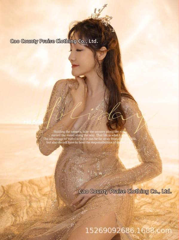 Oblek pre tehotné na fotenie v štúdiu (Značka: Yimei Square, Rok: 2021)