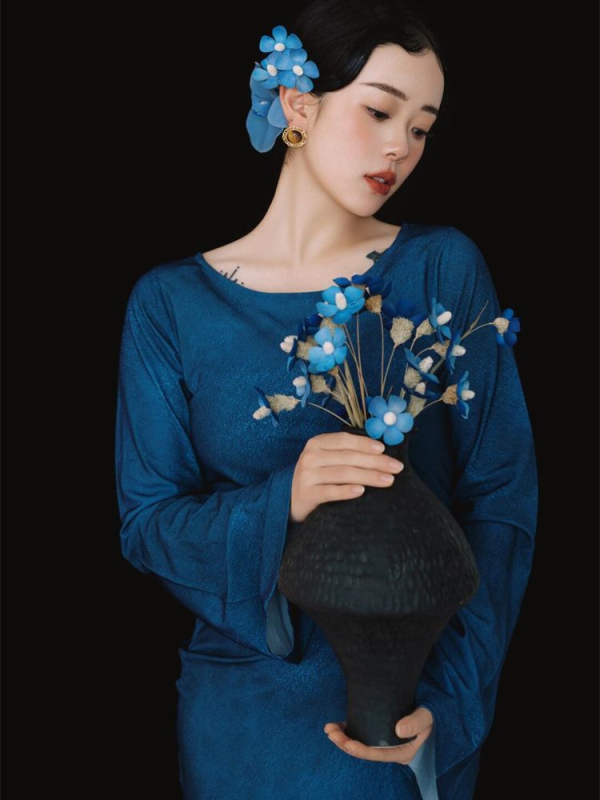 Rasedate kleit, prantsuse inspireeritud Zen-stiil, pikad varrukad, polüesterkangas, polüesterisisaldus alla 30%, kevad 2025 väljaanne, koduses kõhtu pildistamiseks