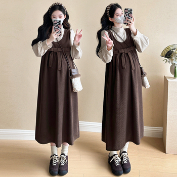 Tehotenský kostým so sukňou, corduroy s bavlnou 70-80% zmes, dlhé rukávy, midi dĺžka sukne, zima 2024