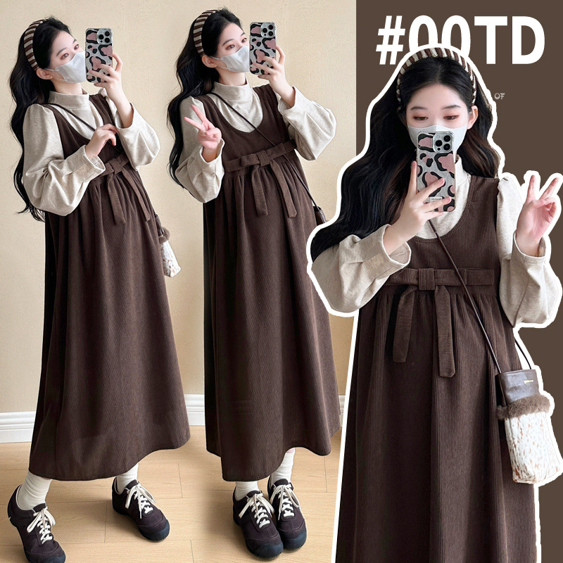 Tehotenský kostým so sukňou, corduroy s bavlnou 70-80% zmes, dlhé rukávy, midi dĺžka sukne, zima 2024