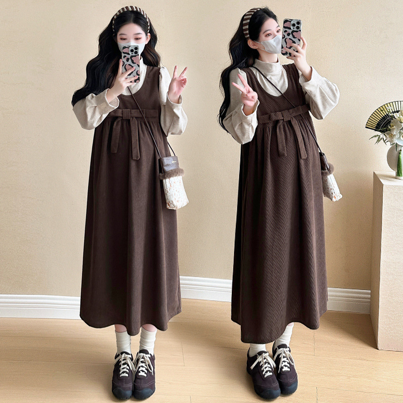 Tehotenský kostým so sukňou, corduroy s bavlnou 70-80% zmes, dlhé rukávy, midi dĺžka sukne, zima 2024