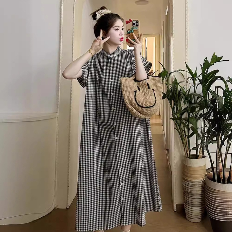 Rasedate suvine kleit ruudulise mustriga, puuvillase segu 30–50%, 3/4 varrukad, A-liiniline pikk kleit