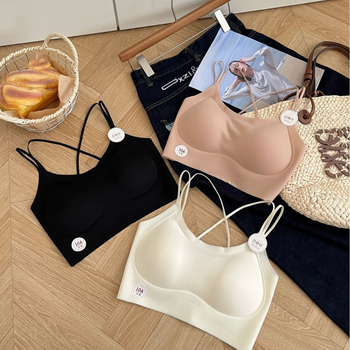 Nailonist rinnahoidja top seljal ristuvate rihmadega, vestilaadne stiil, täis tass, õhukesed vormitud tassid