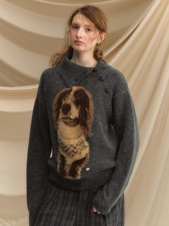 Kapucňový voľno strihaný pletený sveter — hrubá zmes ovčieho vlákna s regenerovanou celulózou, dlhé rukávy, bežná dĺžka