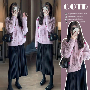 Dvojdielny pletený set: jednofarebný, 3/4 rukávy, nylonový materiál 95%+