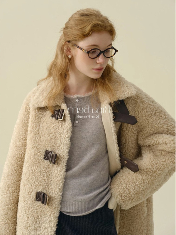 Női kapucnis csipkés kötött pulóver francia stílusban, gyapjú-kasmir keverék elasztánnal, kerek nyakú, hosszú ujjú, betűs mintázat, normál hosszúságú, ősz 2025