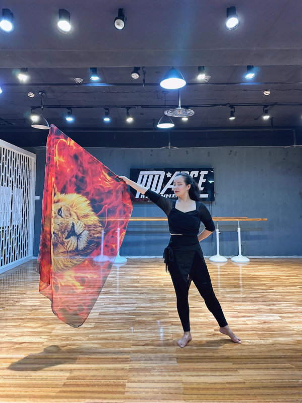 Võistluste laval lipu tantsukostüüm belly dance ja orientaaltantsu rekvisiit, kanga šifon ja polüester (30-50% sisaldus), 0236565, 2025. kevad