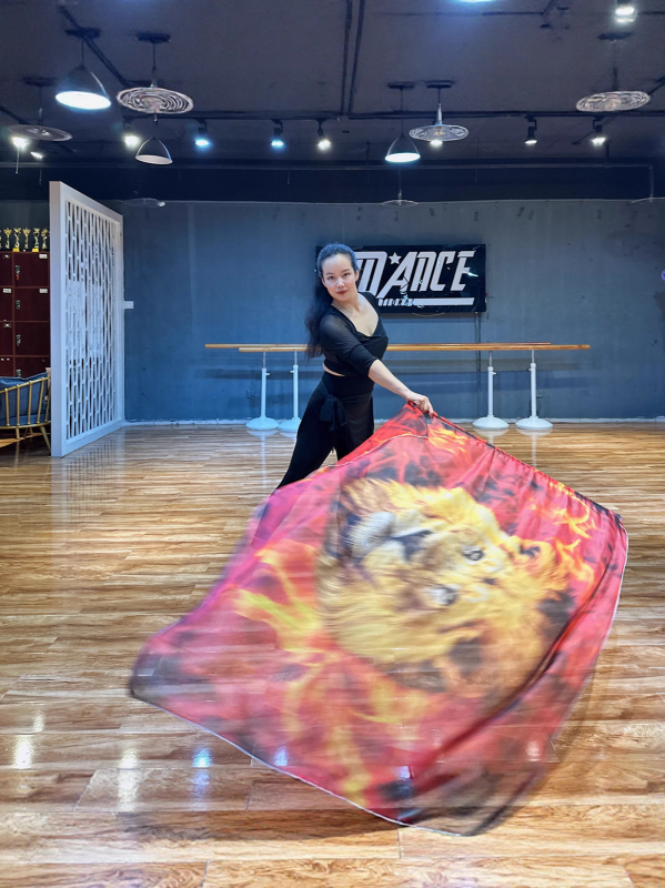 Võistluste laval lipu tantsukostüüm belly dance ja orientaaltantsu rekvisiit, kanga šifon ja polüester (30-50% sisaldus), 0236565, 2025. kevad