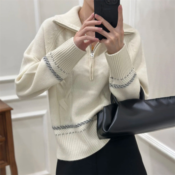 Gyapjú pulóver, vastag, 95% feletti gyapjú, magas gallér, elülső fél cipzár, laza szabású