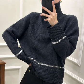 Gyapjú pulóver, vastag, 95% feletti gyapjú, magas gallér, elülső fél cipzár, laza szabású