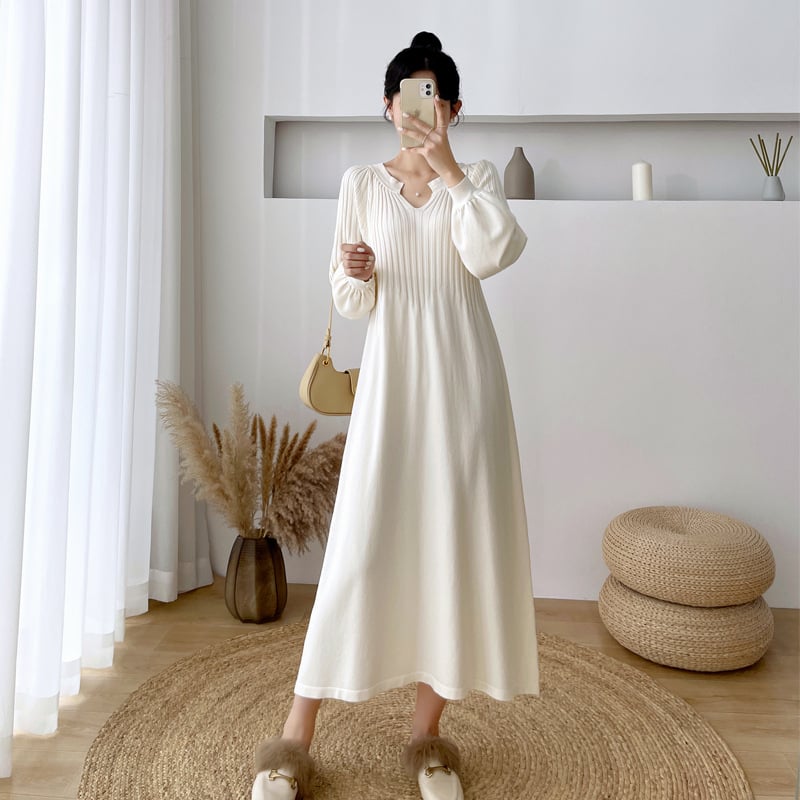 Trudnička pletena haljina s V izrezom, dugi rukavi, viskozni materijal, srednja duljina, visok struk