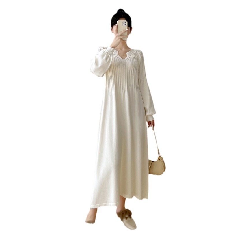 Trudnička pletena haljina s V izrezom, dugi rukavi, viskozni materijal, srednja duljina, visok struk