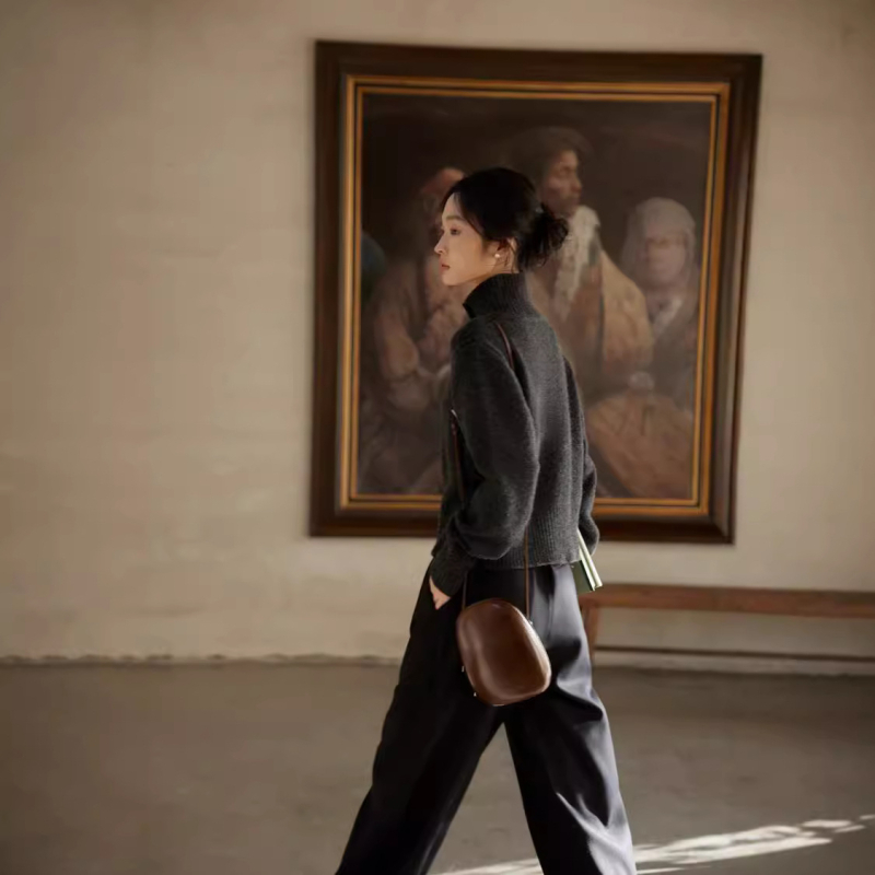 Dámsky cardigan z 95% vlny, s stojacím golierom, dlhé rukávy, normálna dĺžka (50–65 cm), elegantný mestský štýl