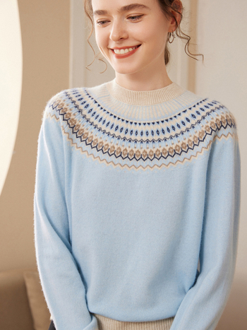 Kašmirski pleteni džemper — prugasti žakard, okrugli ovratnik, dugi rukavi, ležeran kroj, debeo, zima 2025
