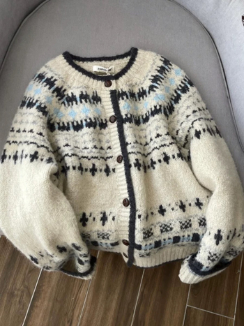 Ženski japanski retro Fair Isle kardigan od pletene jacquard tkanine, debela tkanina, okrugli ovratnik, dugi rukavi, ležernog kroja.