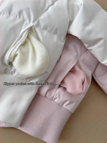 Šilta striukė su gobtuvu, Y2K įkvėptas elegantiškas kasdieninis stilius (81–85% pūko turinys, balta antis pūka, poliesterio audinys, gobtuvas, ilgis 50–65 cm)