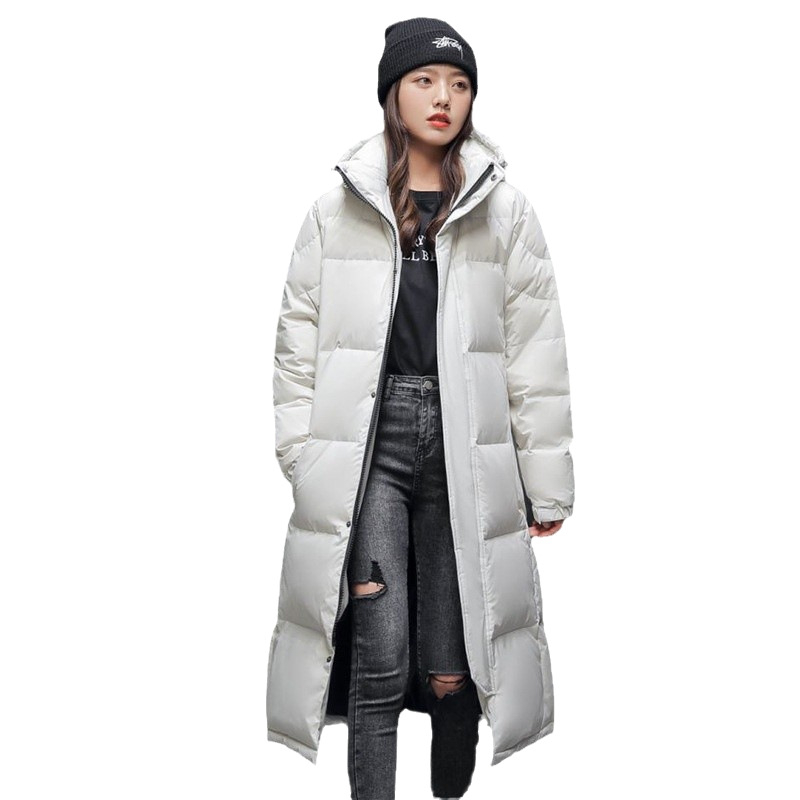 Muška zimska jakna s kapuljom, punjena patkinim perjem, sadržaj perja 50%, zapremina punjenja 300, odvojivi ovratnik