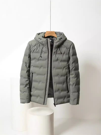 Muška kapuljačasta jakna s perjem - lagana, otporna na vjetar i hladnoću, punjenje od bijelog patka, 600 fill power, materijal poliester