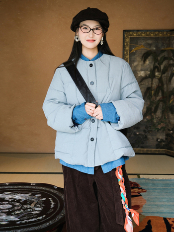 Puhasta jakna Corduroy od pamuka, fleece podstava, punjenje bijelim pačjim perjem 86–90%, regularna duljina